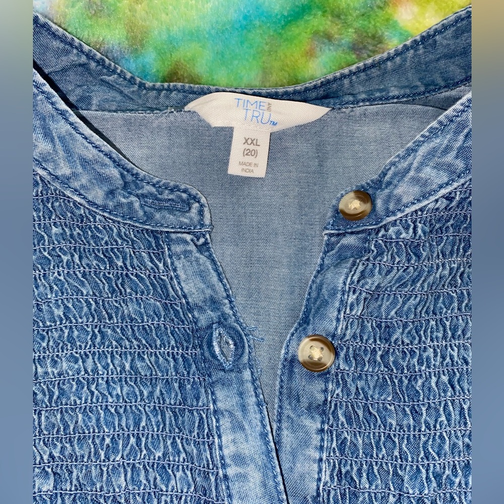 NWT: Very light weight oversized Chambray buttoned down top.